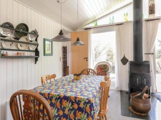 Three-Bedroom Holiday Home In Aakirkeby - 7