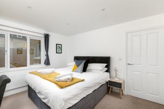 Hertford Serviced Apartments by Payman Club - Hertford - 5