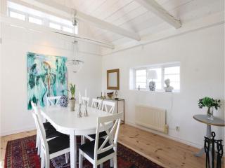 Three-Bedroom Holiday Home In Loderup - 2