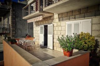 Apartments by the sea Povlja, Brac - 14399 - 1