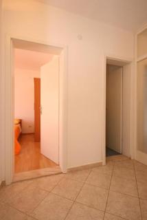 Apartments with a parking space Makarska - 6640 - 6
