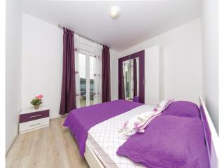 Gorgeous Apartment In Vinisce With Wifi - Vinišće - 2