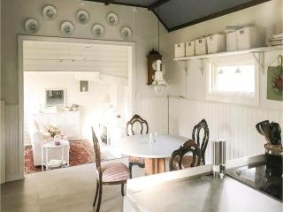 Gorgeous Home In Tidaholm With Kitchen - 1