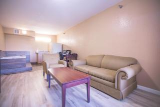 The Crossroads Hotel and Suites Irving - 6