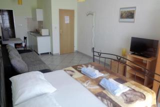 Apartments with a parking space Baska Voda, Makarska - 6872 - 1