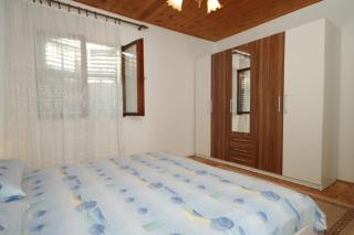 Apartments by the sea Cove Mala Lamjana, Ugljan - 8449 - 2