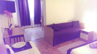 Apartments by the sea Makarska - 13222 - 4
