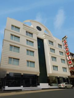 Hotel Godwin Deluxe New Delhi Railway Station and Connaught place - Free Airport Pick-Up - 2