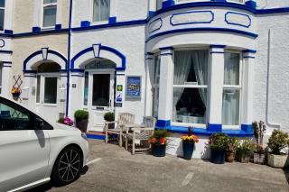 Chilterns Guest House - Llandudno - 8