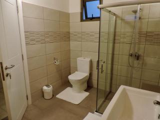 Luxury Cosy Guesthouse - 1