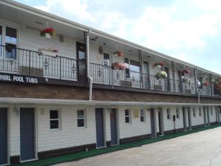 Motor Court Motel - London - 1