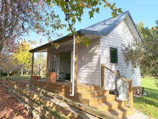 Mirror Creek Holiday Cottage - Ruatapu - 3