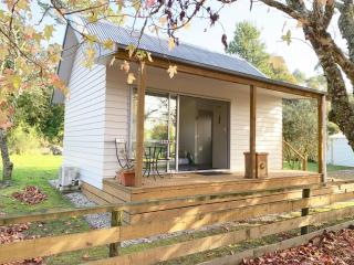 Mirror Creek Holiday Cottage - Ruatapu - 2