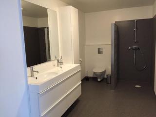 Private Spacious Home in City Center - Klaksvík - 2