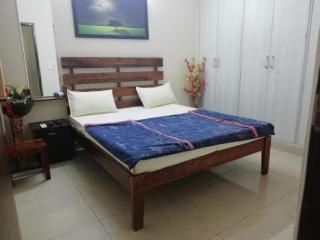 The Raveesh E24 - 2BHK Serviced Apartment - New Delhi - 8