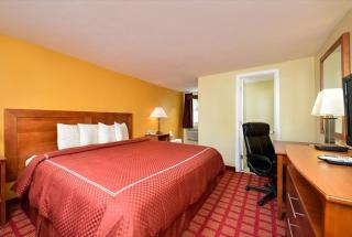 Econo Lodge by Choice - Cape Cod - 4