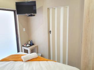Ubuntu Hotel - 2