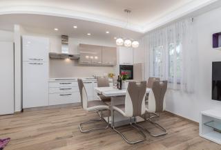 Apartment R & Z-Brand new family apartment with a spacious yard - 3