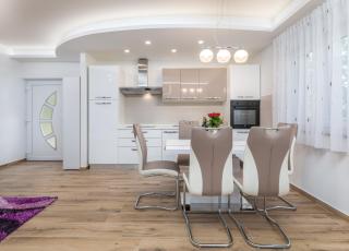 Apartment R & Z-Brand new family apartment with a spacious yard - Fažana - 8