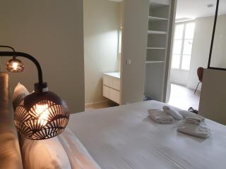 Au Loup Historic Apartments - 2