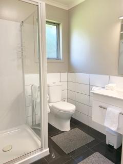 Mirror Creek Holiday Cottage - Ruatapu - 4