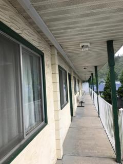 Trans Canada Motel - 3