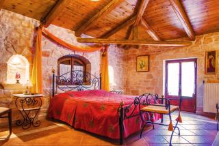 The Vivian - Luxury Stone Villa - Koiliomenos - 3