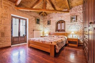 The Vivian - Luxury Stone Villa - Koiliomenos - 2