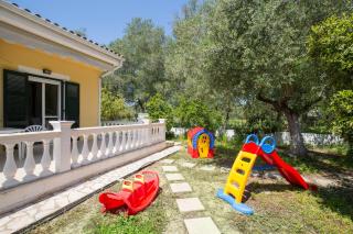 Karia Holiday Home - Lefkimmi - 9