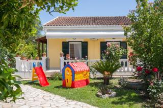 Karia Holiday Home - Lefkimmi - 0