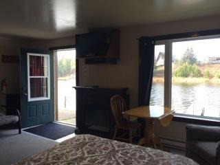 Sauble River Marina and Lodge Resort - Sauble Beach - 3