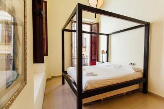 Bright and Central- 2Bd 1Bth- Malhara - Seville - 7