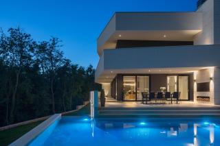 Modern Villa 55 with Pool and Spa - 1