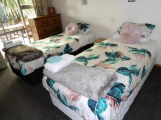 Twin Palms - Waikanae - 2