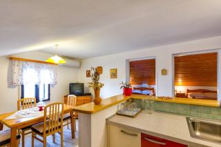 Apartments Nona, Miholaščica - 1