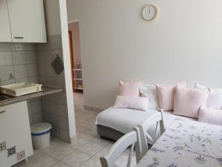 Bol Apartment Keka - 8