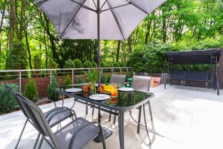 Beachfront Apartment Haga with Free Parking by Noclegi Renters - 0