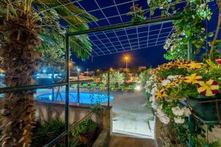 Apartments Katarina with swimming pool - Stobreč - 1