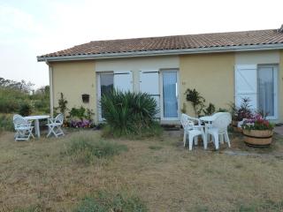 House on Atlantic Ocean on Sand Dune overlooking Beach and Ocean - Soulac-sur-Mer - 1