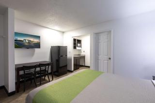 Studio 6-Greenville, SC - I-85 Near Downtown - Greenville - 8