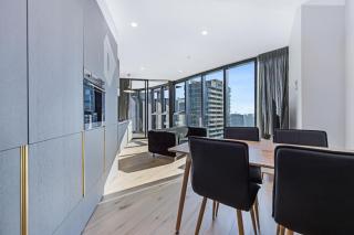 City View 2-Bedroom 2-Bathroom Apartment in Southbank Near Crown Casino & Convention Centre - 8