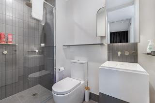 City View 2-Bedroom 2-Bathroom Apartment in Southbank Near Crown Casino & Convention Centre - 2