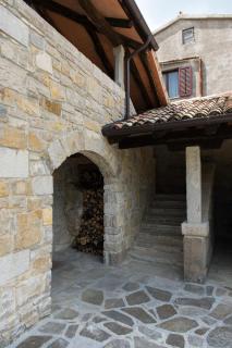 House Vera - Hum - 1