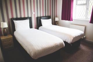 The Throckmorton - 7