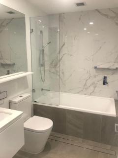 Elegant Design 2 Bed 2 Bath Apartment In Liverpool - Liverpool - 4