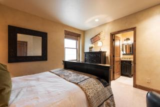 Park Avenue Home - 4