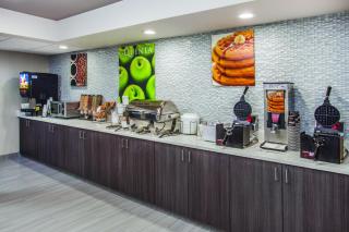 La Quinta by Wyndham Effingham - 6