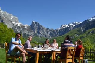 Hotel Vellezrit Guri - Theth - 1