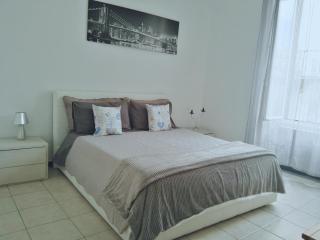 LA CASA SULLA PIAZZETTA - Albenga - 1