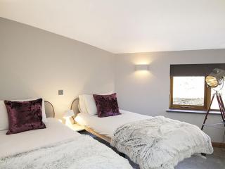 Rhyd Angharad Barns - Llanrhyddlad - 2